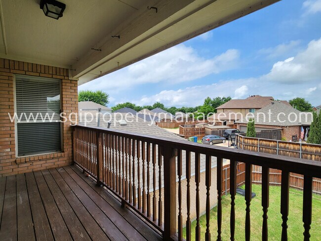 Building Photo - 6317 Day Spring Dr