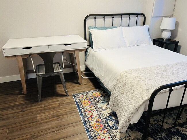 Building Photo - 3112 Rock Creek Dr