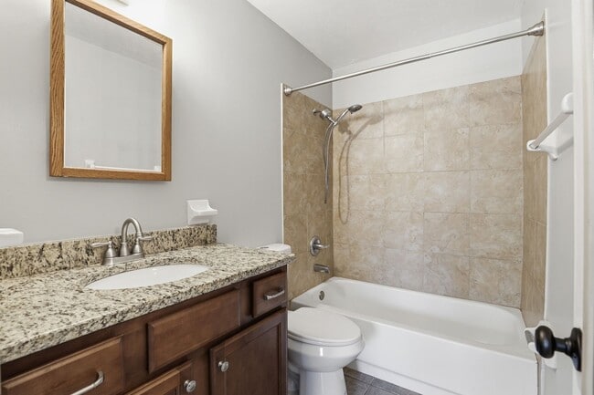 Building Photo - Southfork Oaks Condo