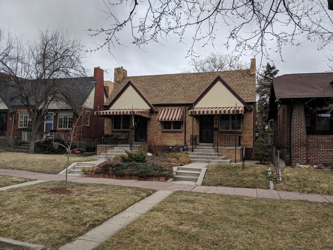 Building Photo - Alamo Placita Adorable 3 Bed 2 Bath Bungalow w/ CACH, Garage, Fenced Yard & More