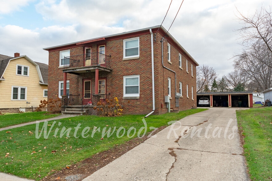 Building Photo - 1432 Porlier St