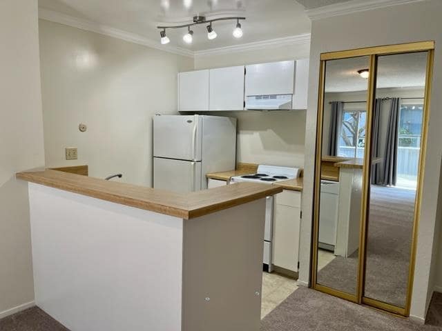 Building Photo - 243 Boardwalk Ave