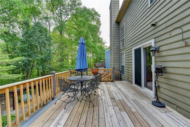 Building Photo - 3680 Oak Park Dr