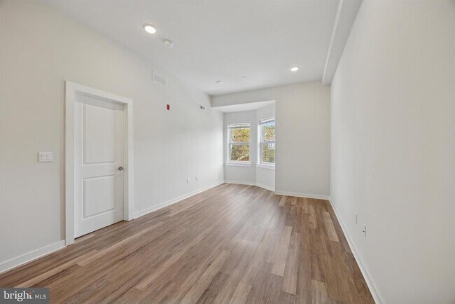 Building Photo - 4912 Baltimore Ave