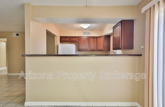 Building Photo - 601 W Rio Salado Pkwy