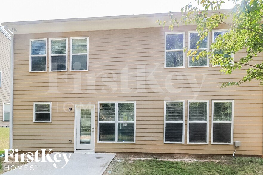 Building Photo - 1055 Westmoreland Ln NE