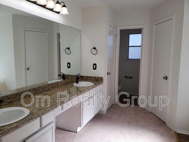 Building Photo - 2119 Ruffian Ln