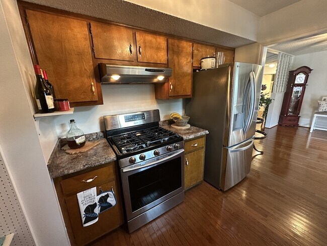 Building Photo - 808 Water View Terrace