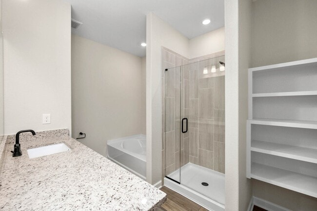 Building Photo - 3033 Sorrento Hl Dr