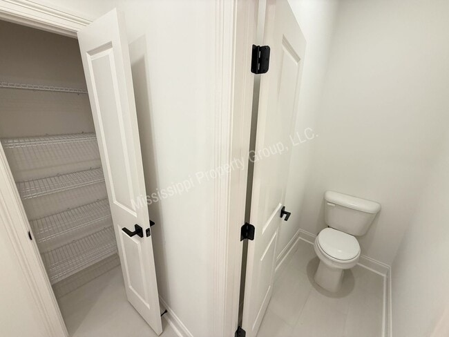 Building Photo - 3BR/3.5BA South Grove For Rent