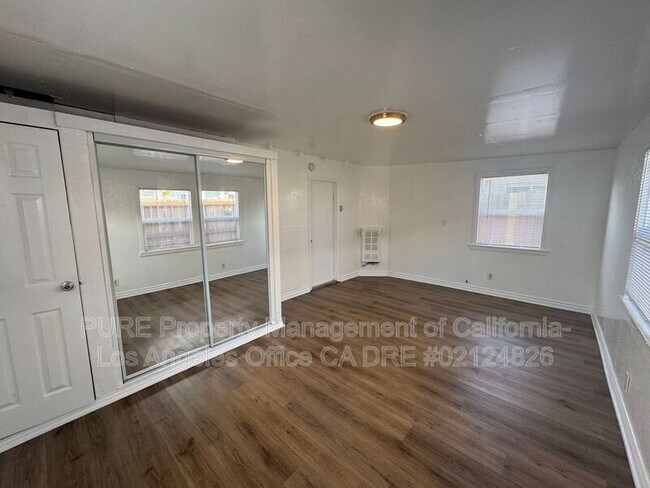 Building Photo - 4157 1/2 West 162nd Street