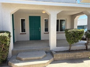 Building Photo - 112 W Adele St