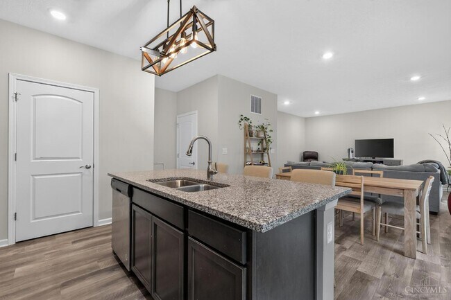 Building Photo - 66 Snapdragon Dr