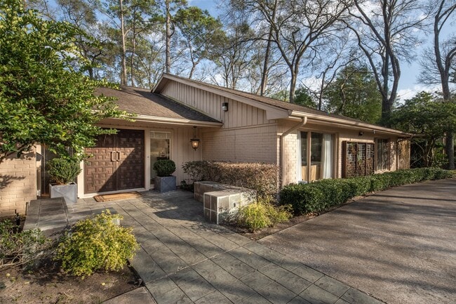 Building Photo - 614 Saddlewood Ln