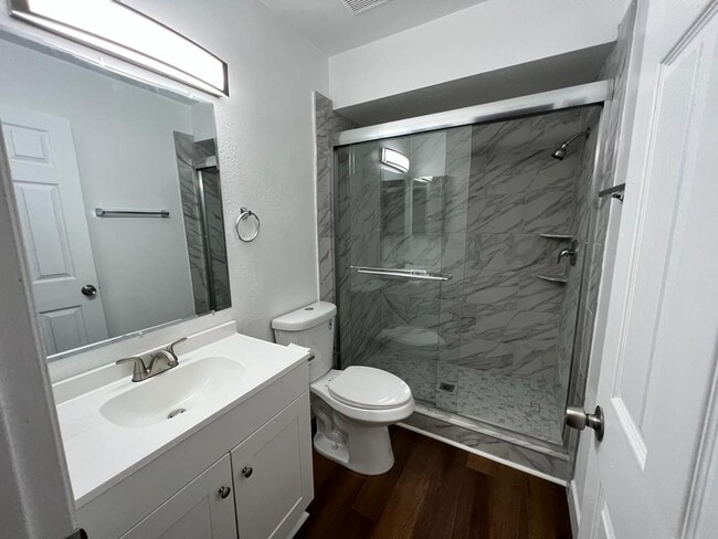 Building Photo - 4301 Isla Verde St