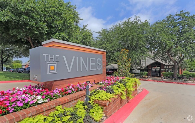 Building Photo - The Vines