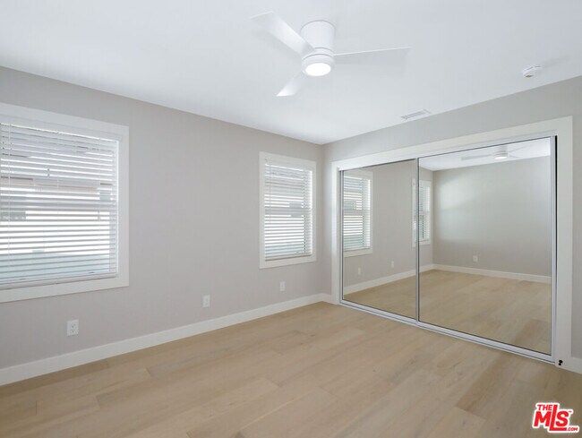 Building Photo - 11323 Utopia Ave