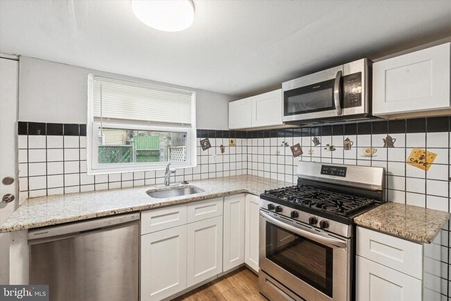 Building Photo - 1825 E Harold St