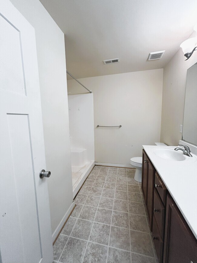 Building Photo - 248 Craftsman Cir