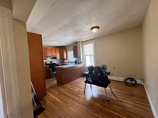 Building Photo - 71 Harbor View St