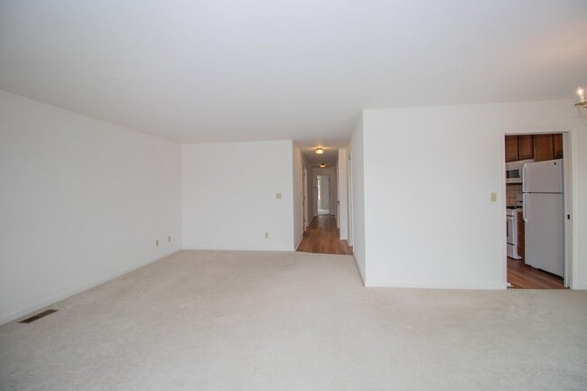 Building Photo - Spacious 3 Bed/2 Bath Flat with Stunning City Views | AMSI | Alexandr Metlinski