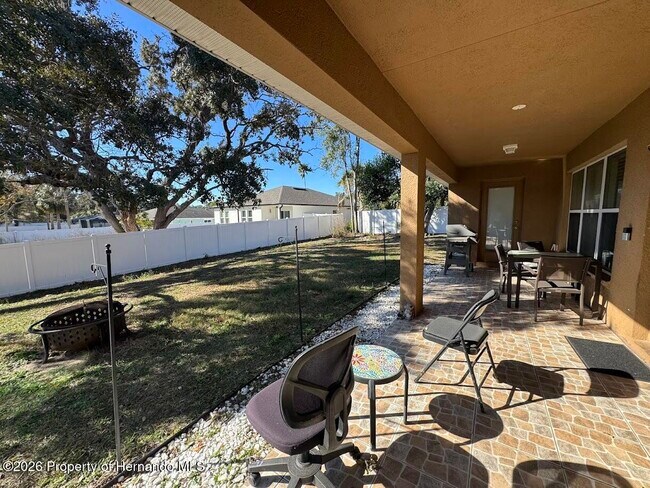 Building Photo - 10054 Amidon St