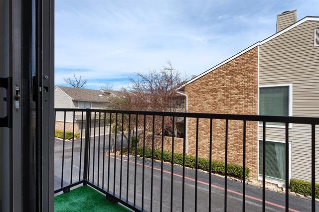 Building Photo - 7450 Holly Hill Dr