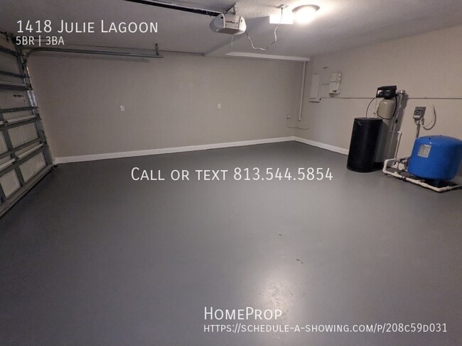 Building Photo - 1418 Julie Lagoon