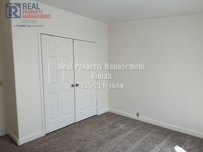 Building Photo - Cute 4 bedroom 2 bath room house