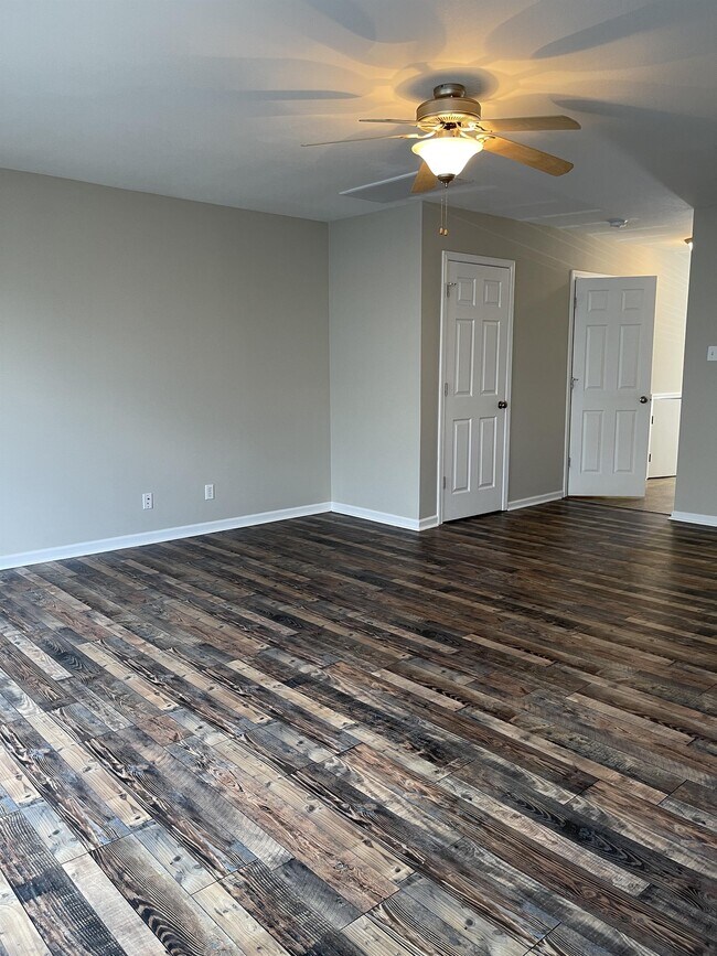 Building Photo - 764 Casey Ln