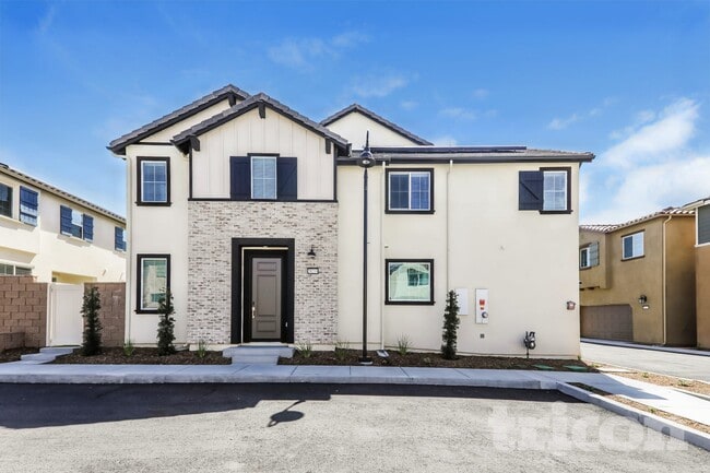 Building Photo - 28219 Luther Dr