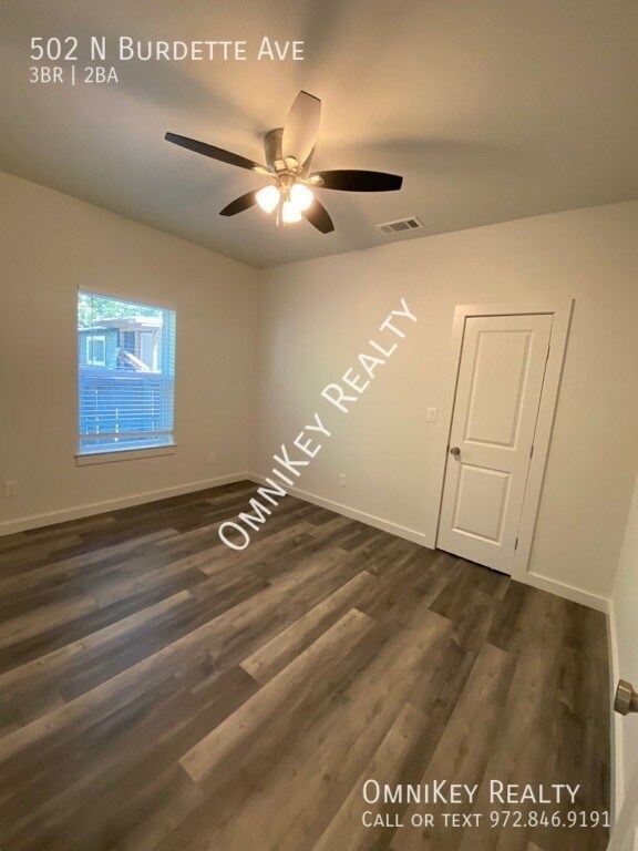 Building Photo - 502 N Burdette Ave