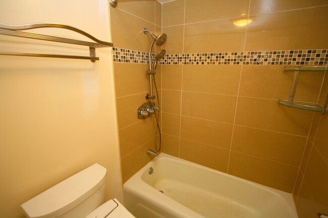Building Photo - 785 Kinau St