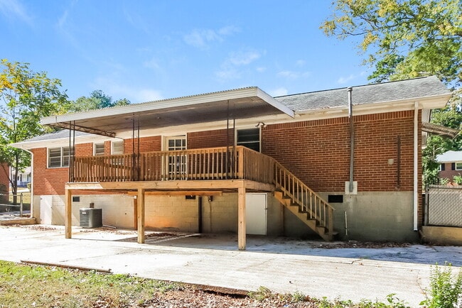 Building Photo - 6276 Harbin Woods Dr