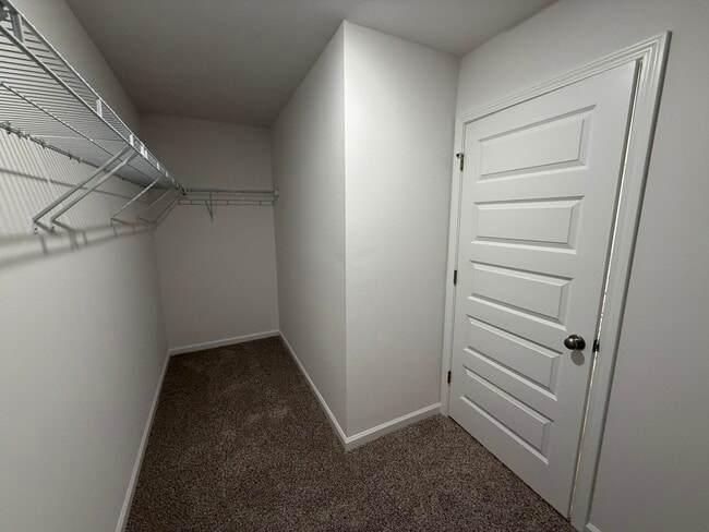 Building Photo - 225 Gray Owl Dr