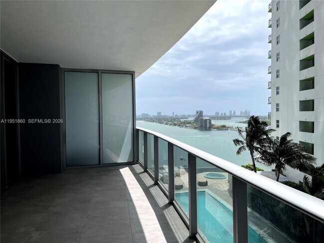 Building Photo - 488 NE 18th St