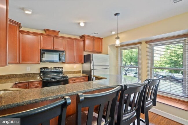 Building Photo - 3915 Green Look Ct