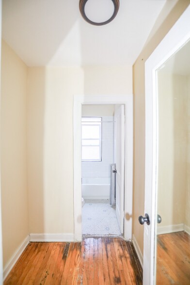 Building Photo - 4019 School