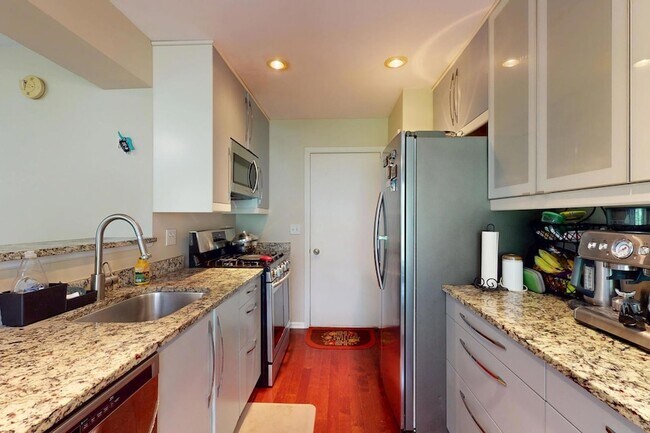 Building Photo - 2890 Ashling Ct