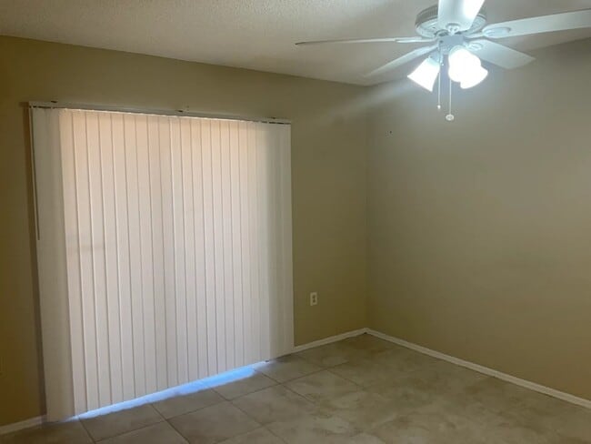 Building Photo - 6317 8th Ct E