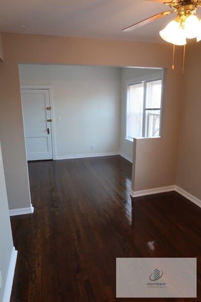 Building Photo - 4235 N Lamon Ave