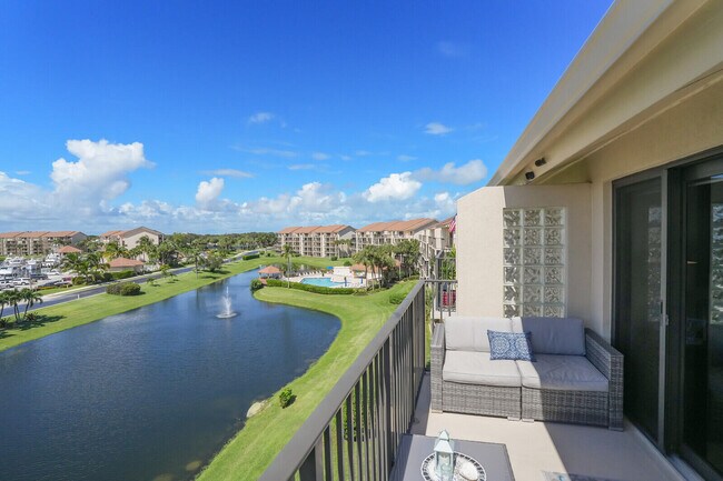 Building Photo - 801 Seafarer Cir