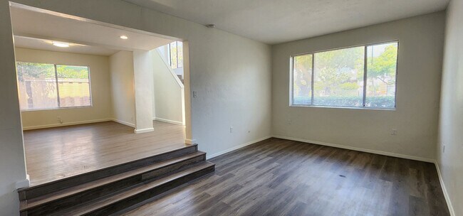 Building Photo - 164 1/2-664-662 I Ave