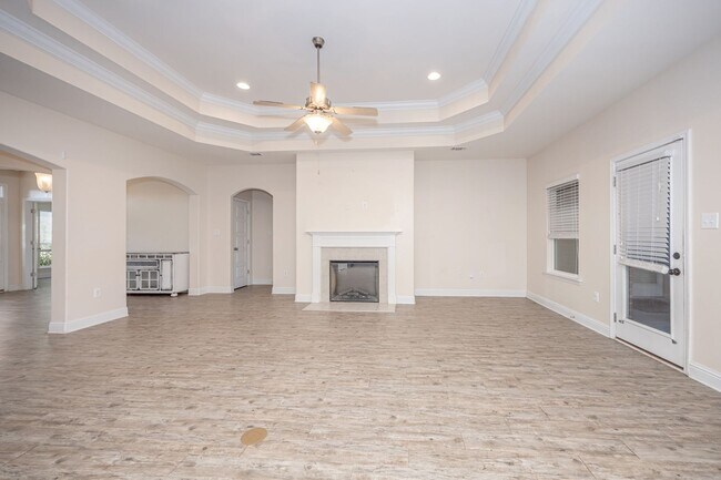 Building Photo - 1013 Silverbell Cv