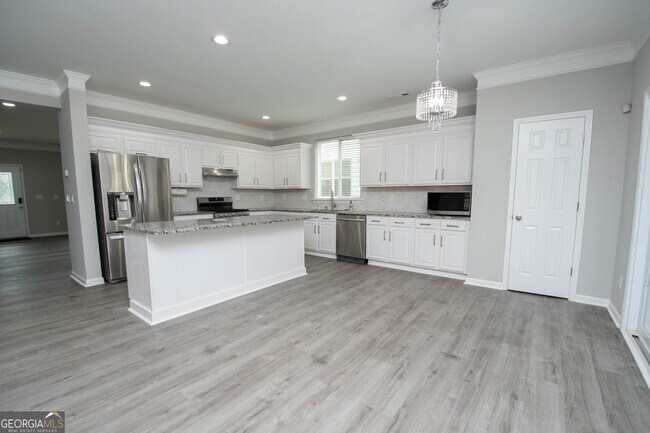 Building Photo - 179 Scenic Hills Dr