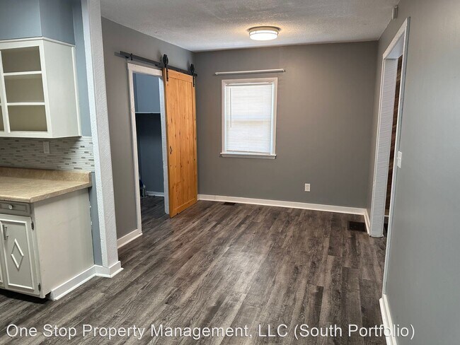 Building Photo - 2 br, 1 bath House - 225 Lexington Rd Apt A