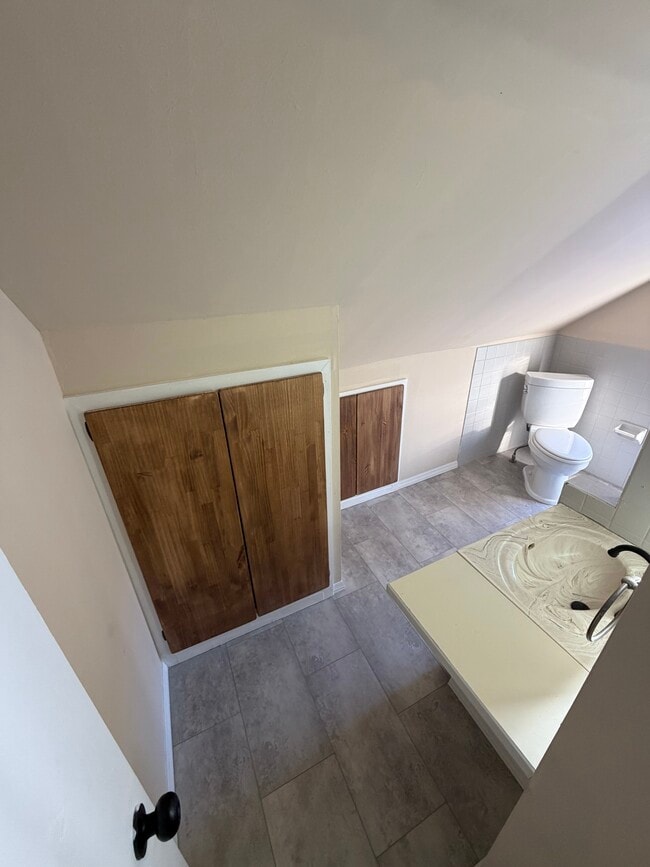 Building Photo - 7431 Lake Dr