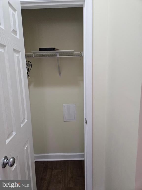 Building Photo - 22763 Fountain Grove Square