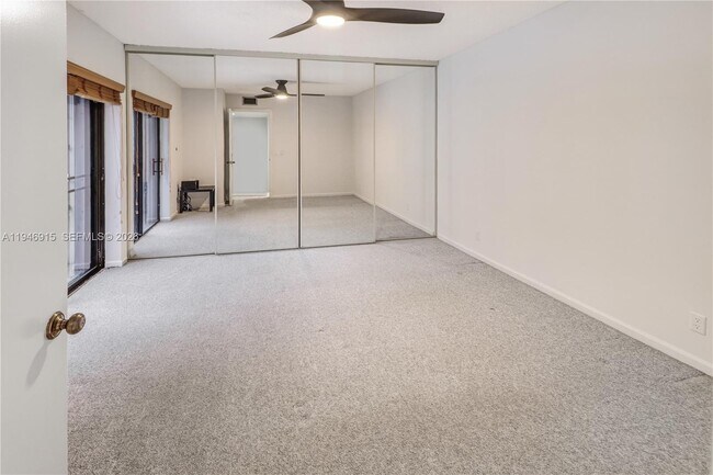 Building Photo - 9977 NW 6th Ct