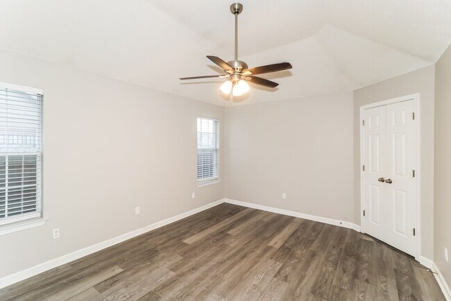 Building Photo - 9996 Houston Birch Dr